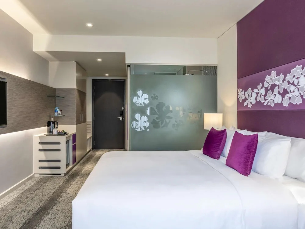 Двухместный клубный номер Privilege двуспальная кровать в Mercure Hai Phong