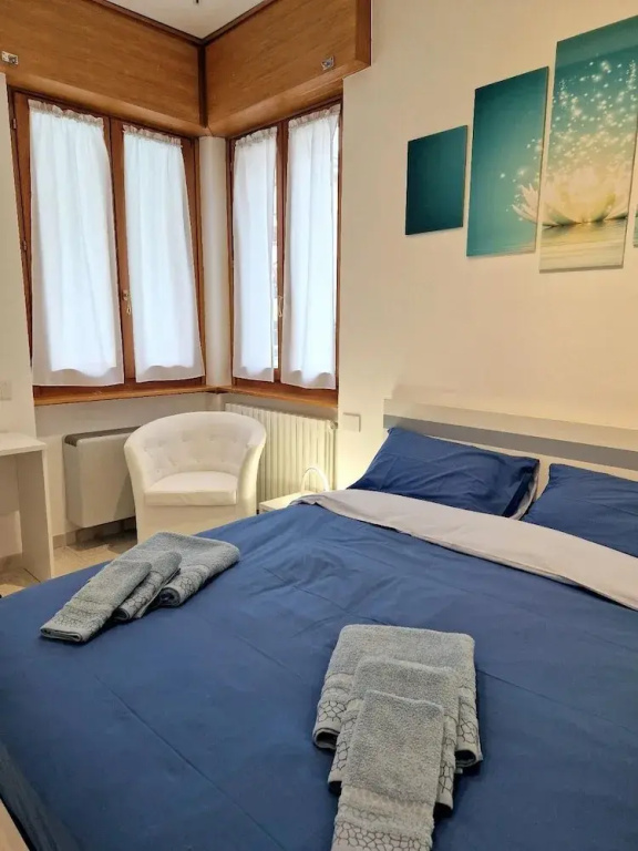 Standard Double room with pool view (full double bed)