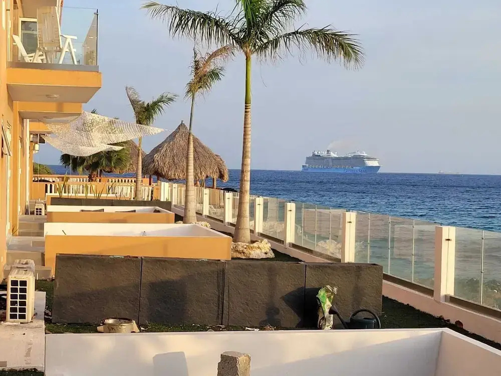 Beach & Waterfront