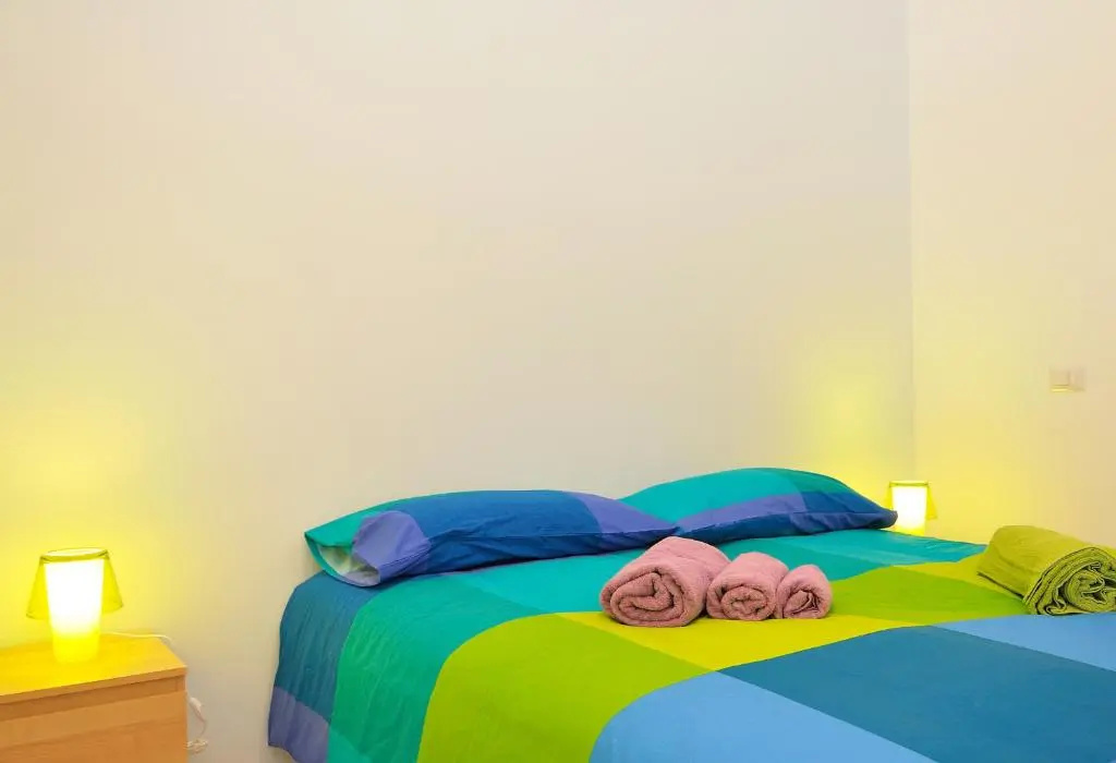 2 Bedrooms Apartment