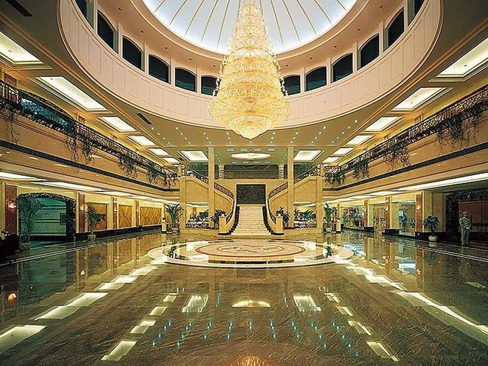 Lobby & Reception