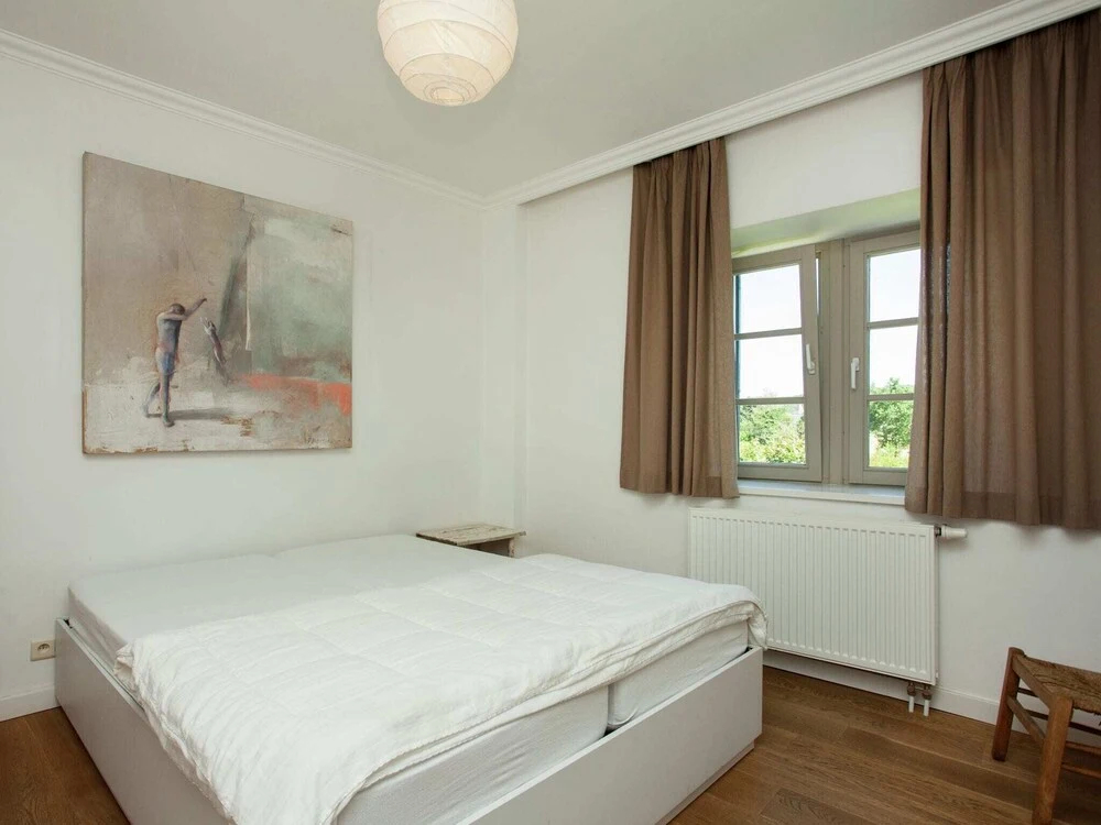 With Billiards, Table Tennis and Collection of Modern art in a Rural Setting - фото 13