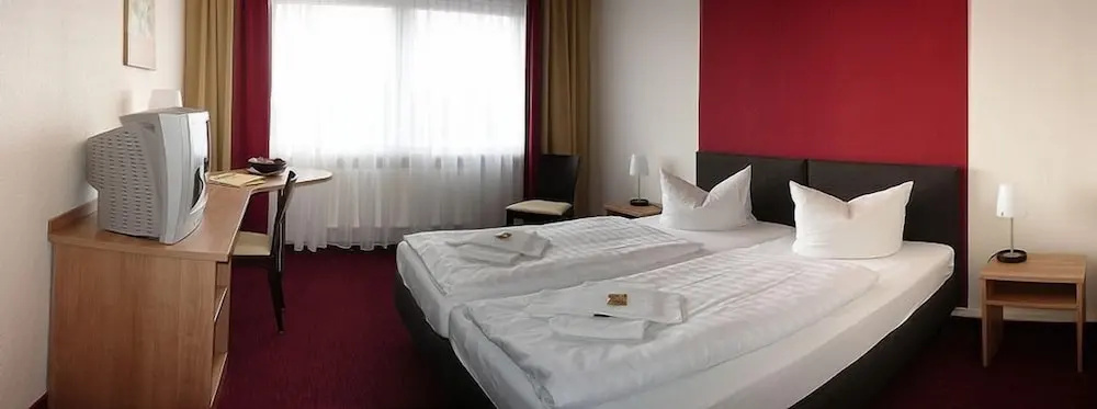 Double Studio (full double bed)
