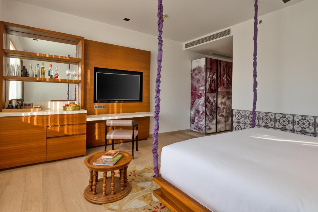 Azaya Beach Resort