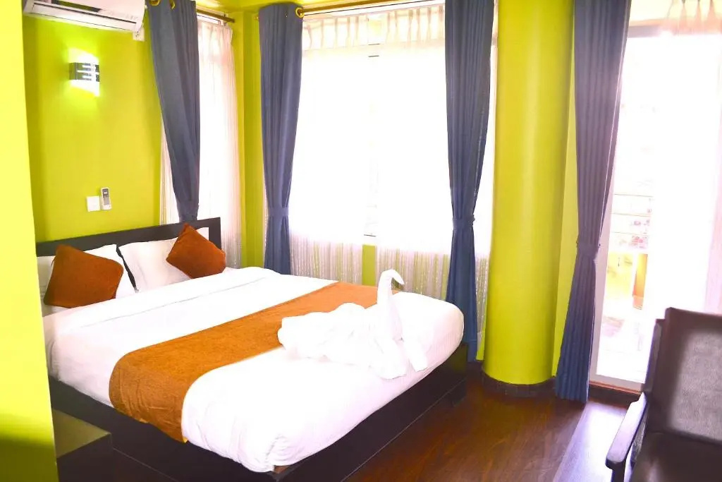 Standard Double room with balcony (full double bed)