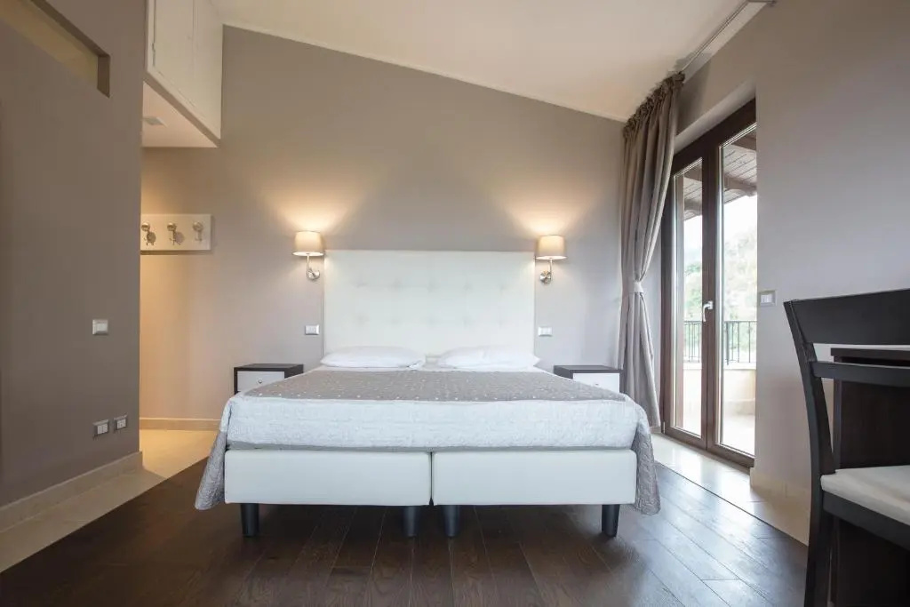 Suite with balcony