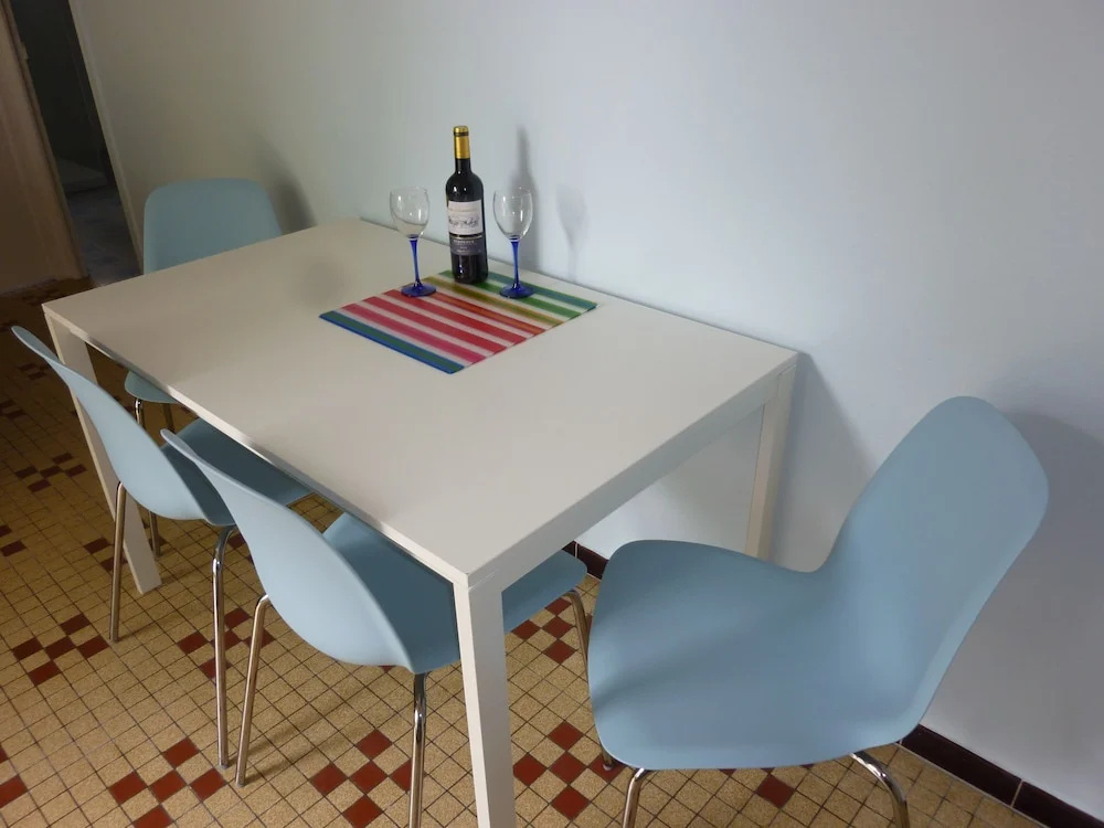 Food & Beverage