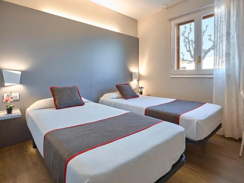 Economy room