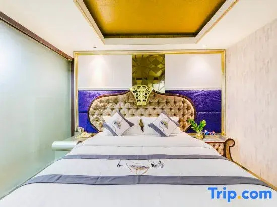 Premier room