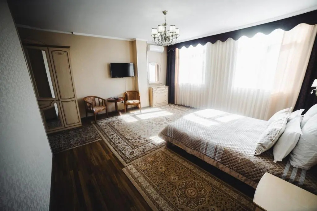 Deluxe Suite