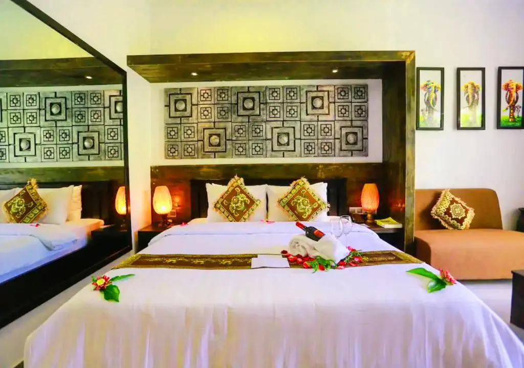 Deluxe Double room with balcony (full double bed)