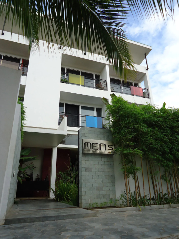 MEN's Resort & Spa
