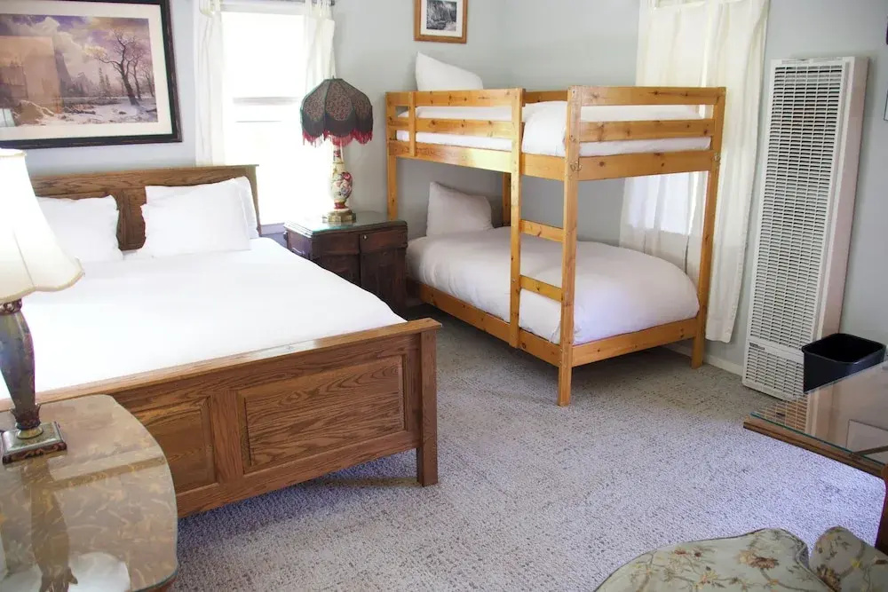 Standard Quadruple room with mountain view