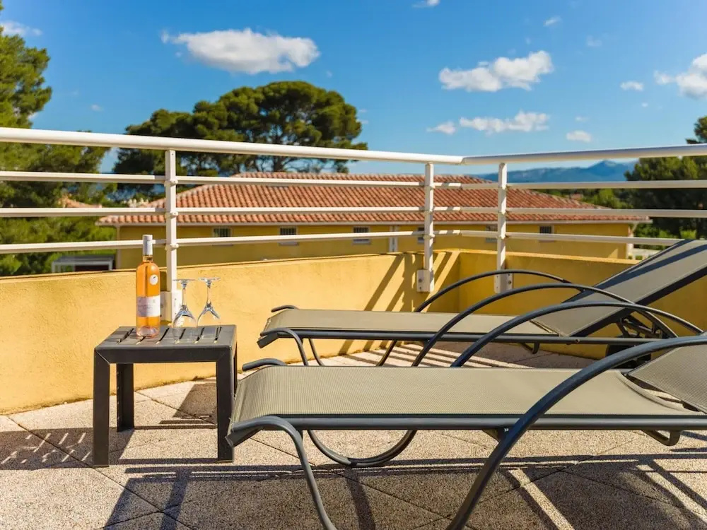 Apartment in Le Brusc Near Sandy Beach