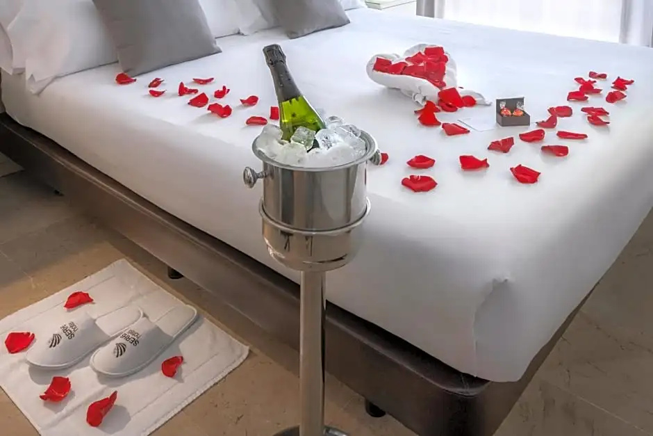 Serhs Del Port Hotel - Chambres
