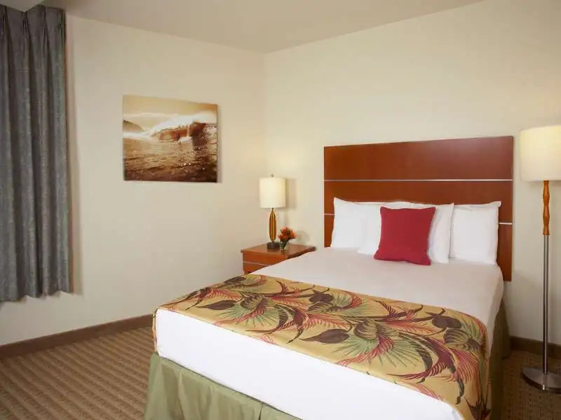 Romer House Waikiki - Chambres