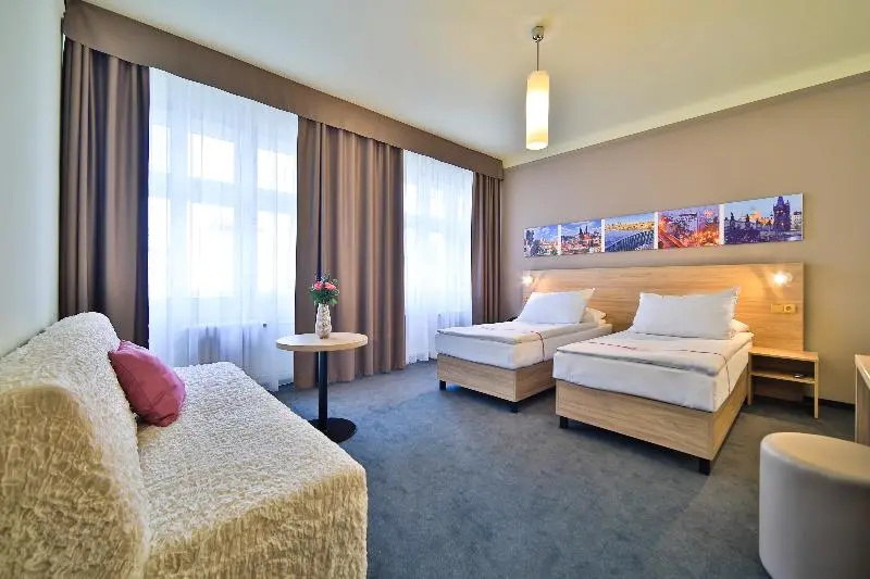 Double room (twin beds)