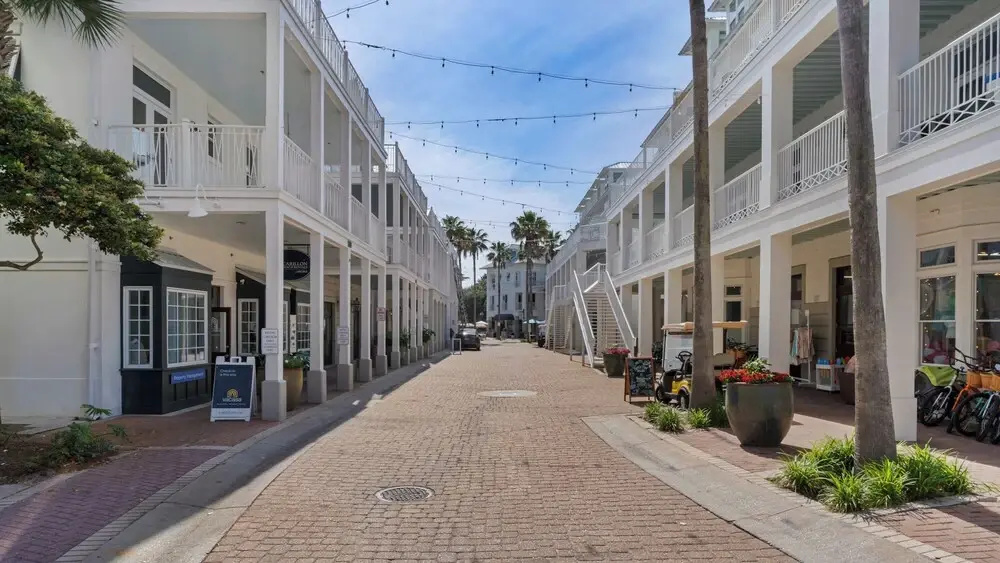 Lakefront Haven in Carillon Beach