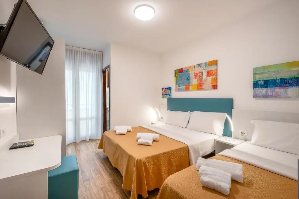 Hotel Royal Garnì - Chambres