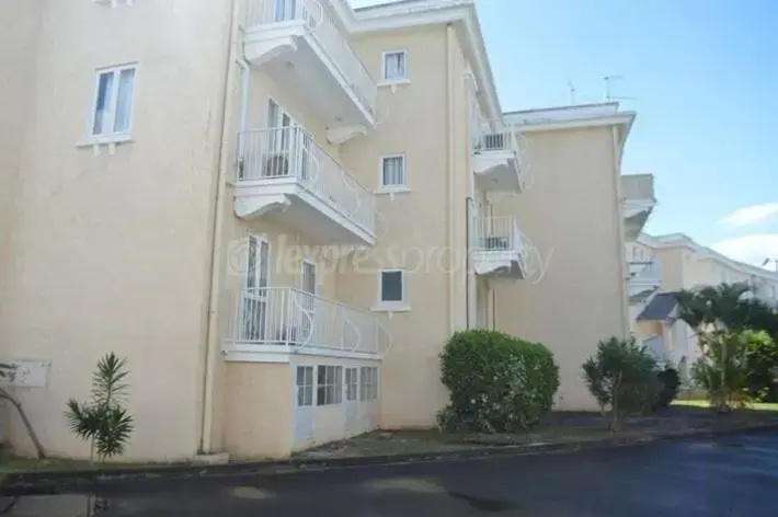 Well equipped peaceful 3 bedroom apartment