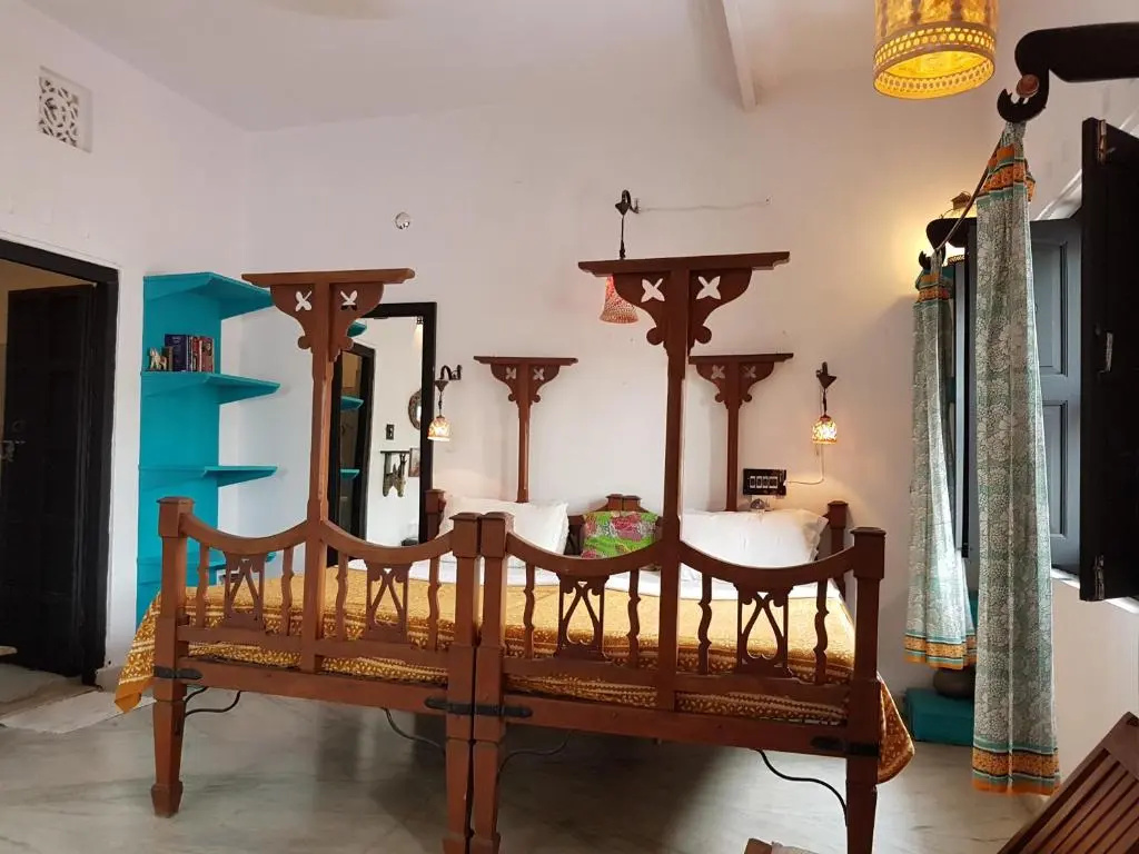 Deluxe Double room (full double bed)