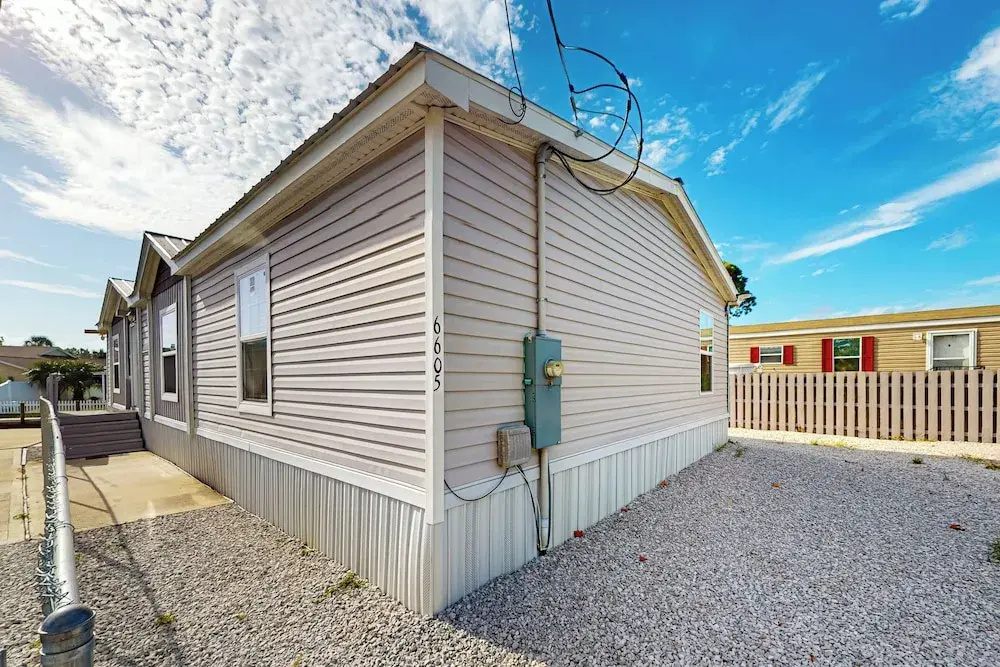 3BR Canal-front Home w/ Wifi & Boat Dock