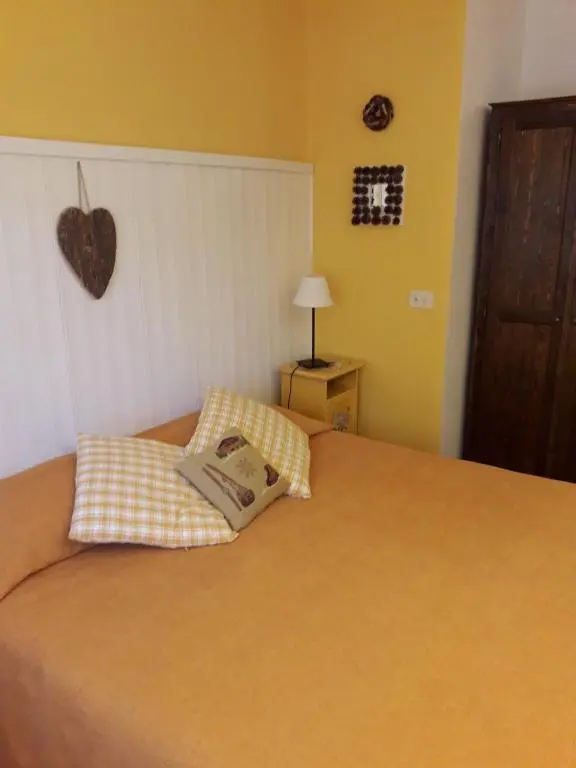 Standard Double room with mountain view full double bed