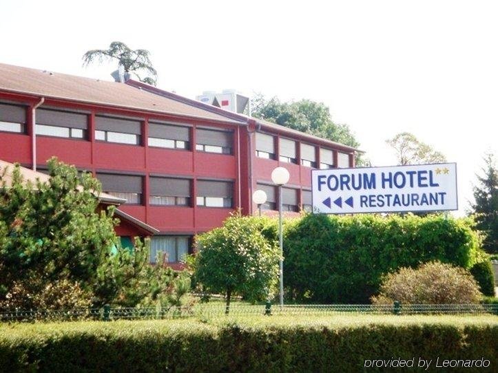 Forum Hotel image