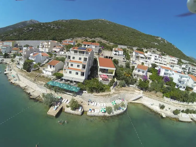Beach & Waterfront