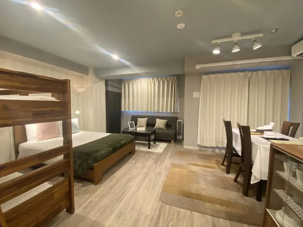 Deluxe Family Studio