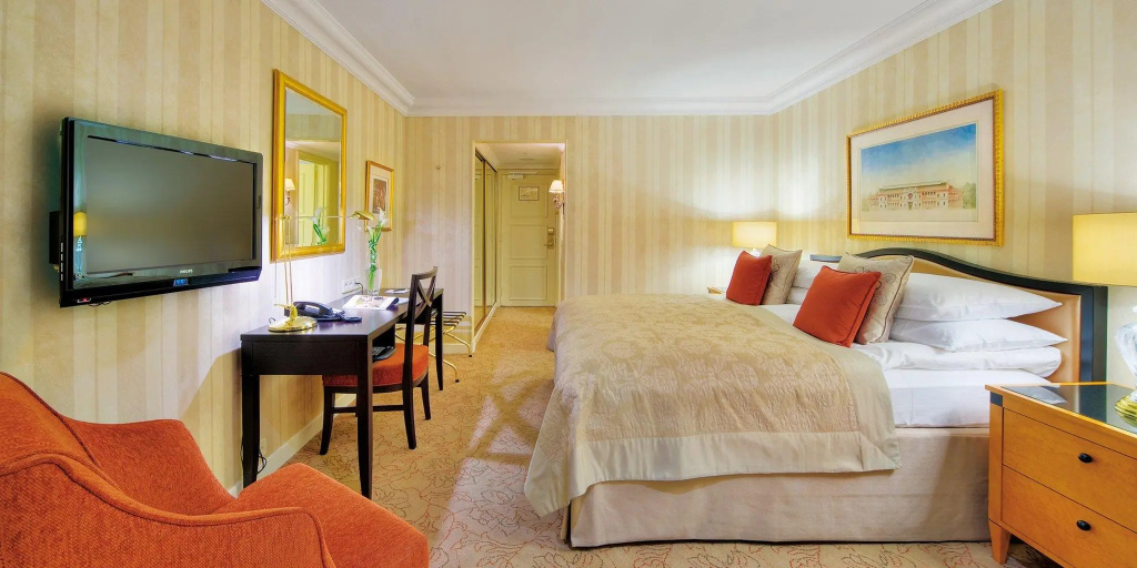 Classic Double room (full double bed)