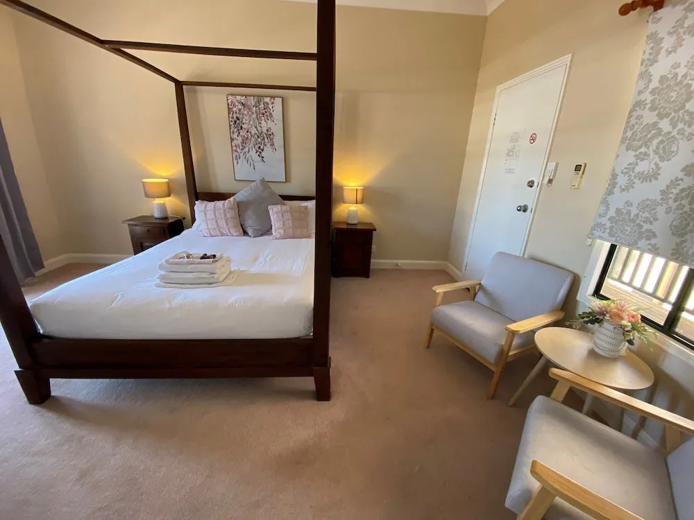 Superior Double room (full double bed)