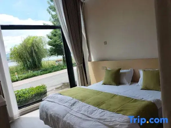 Standard Double room with view (full double bed)