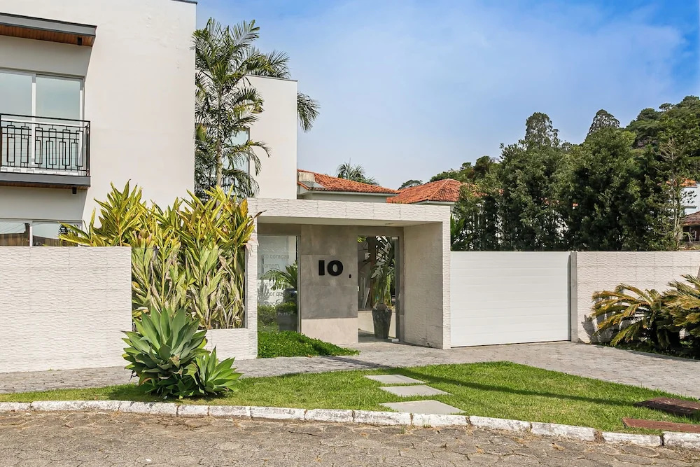 Elegante Casa com Piscina - Canasvieiras