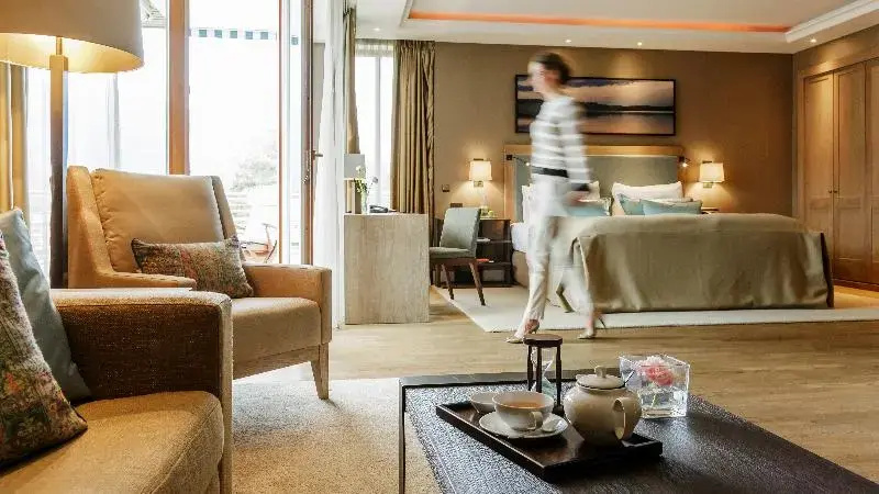 Junior Suite with balcony and with lake view