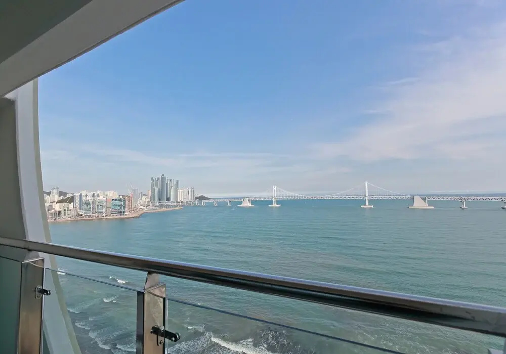 Beach & Waterfront