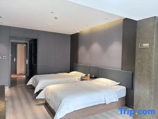 2 Bedrooms Family Suite