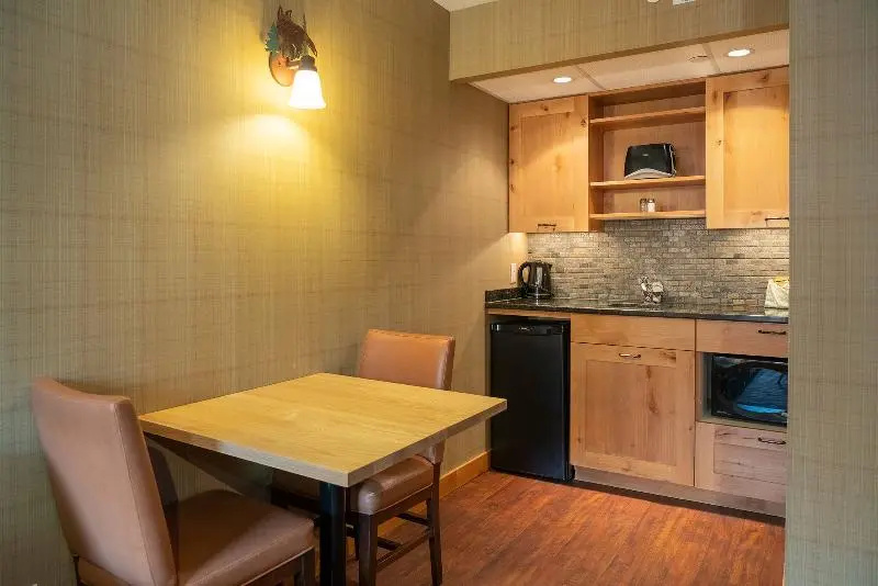 The Fox Hotel and Suites - Chambres