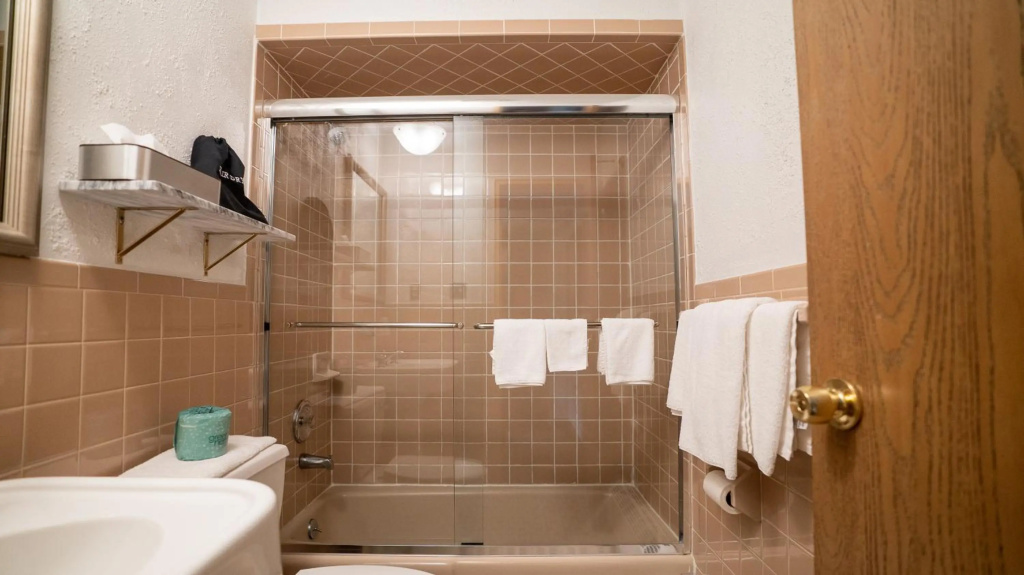 Отель Holland Hotel Free Parking Jersey City в Джерси-Сити