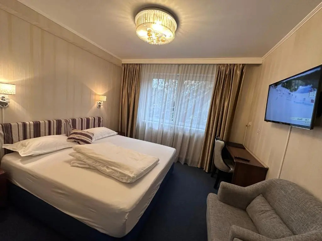 Standard Double room (full double bed)