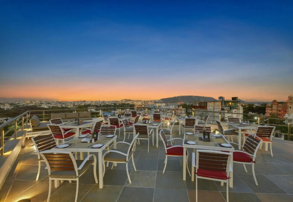 Hotel photo 12