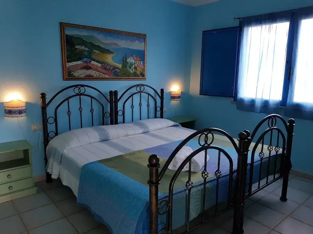 Classic Double room (full double bed)