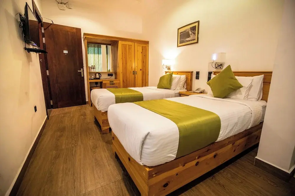 Deluxe Double room with balcony (twin beds)