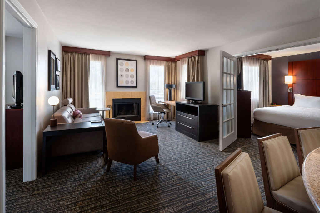 2 Bedrooms Double Suite (full double bed)