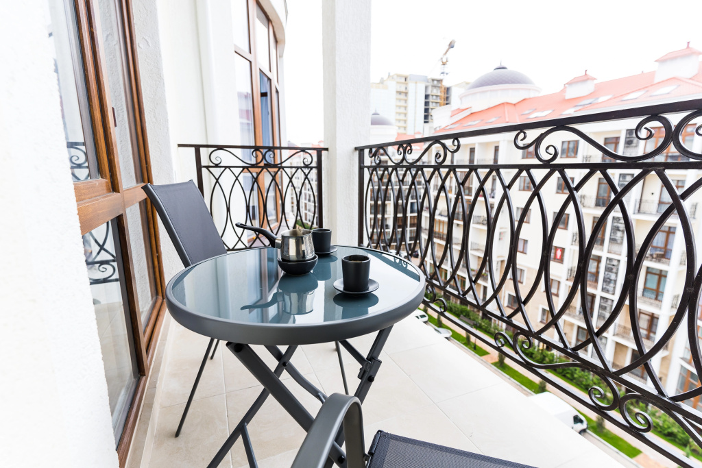 Balcony & Terrace