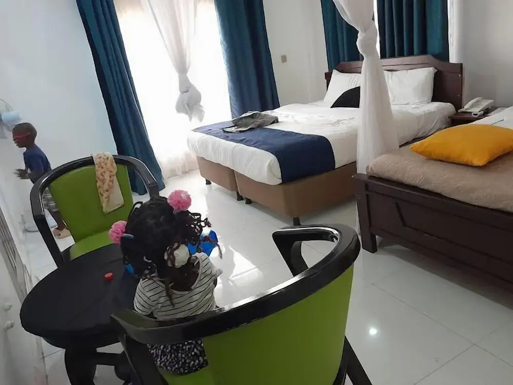 Hotel photo 2