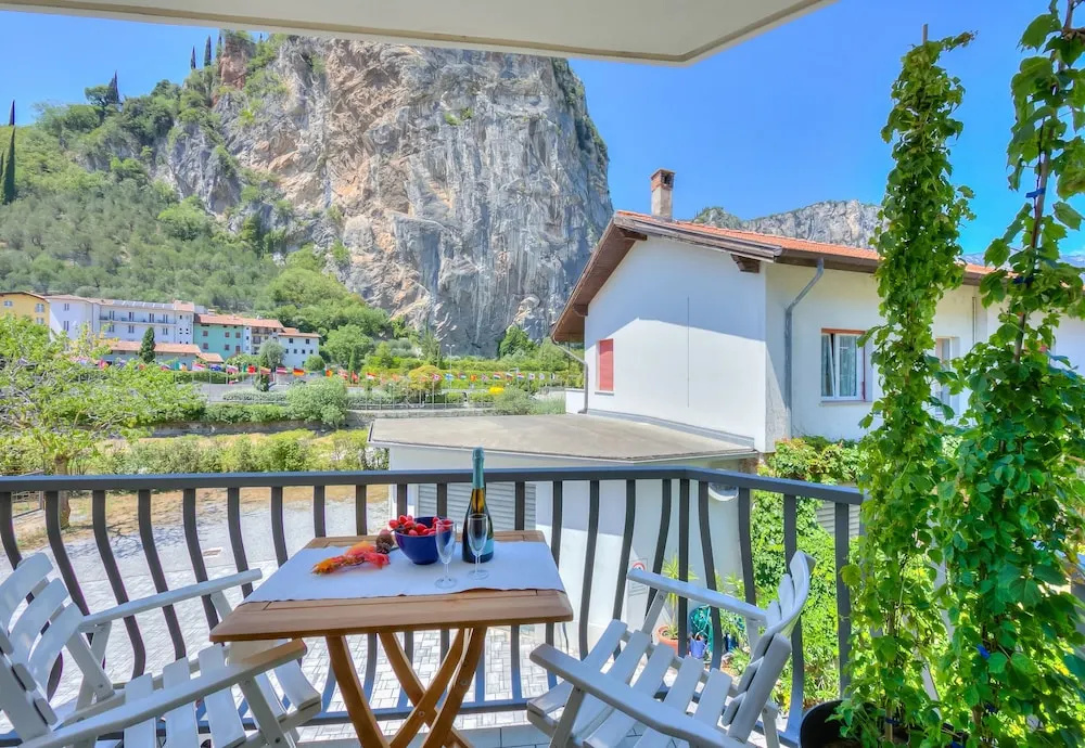 1 Bedroom Family Apartment