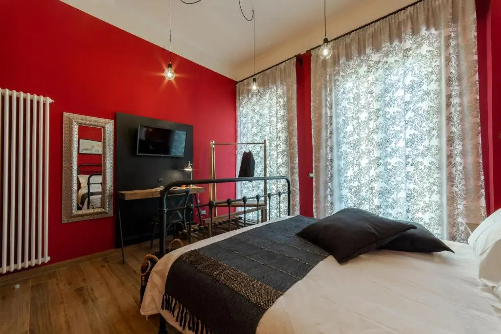 Standard Double room with balcony (full double bed)