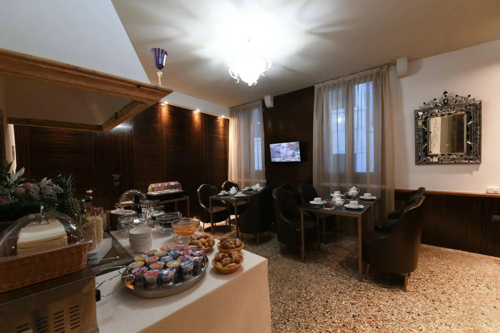 Hotel photo 22