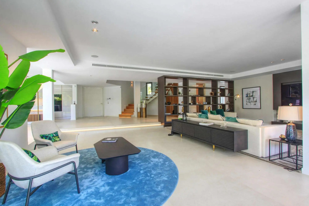 2244 - Modern Villa Puerto Banus